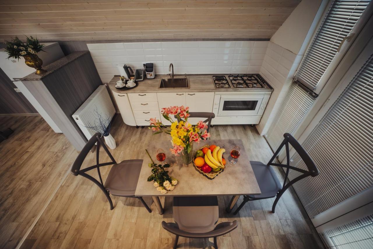 Rustaveli Apartment With Gym 第比利斯 外观 照片
